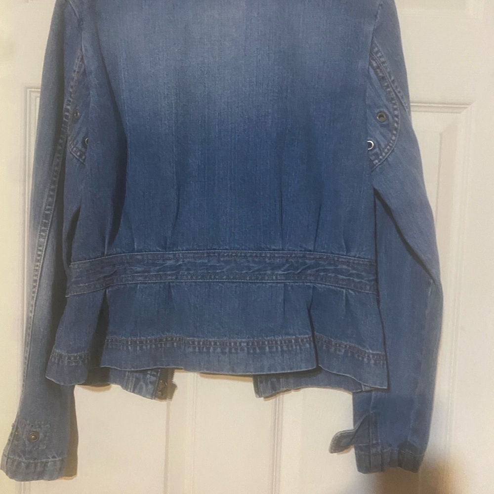 Stylish Blue Denim Jacket - Picture 6 of 6